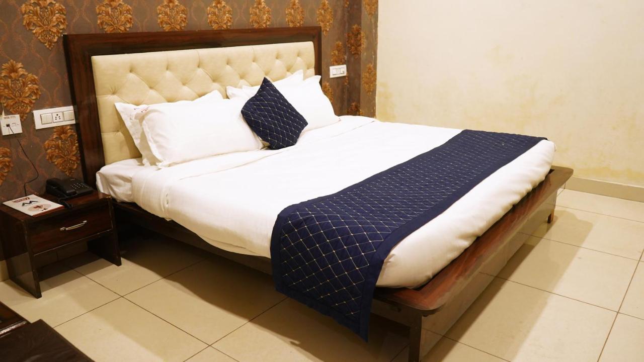 Aa Hotels & Resorts Zirakpur Exteriér fotografie